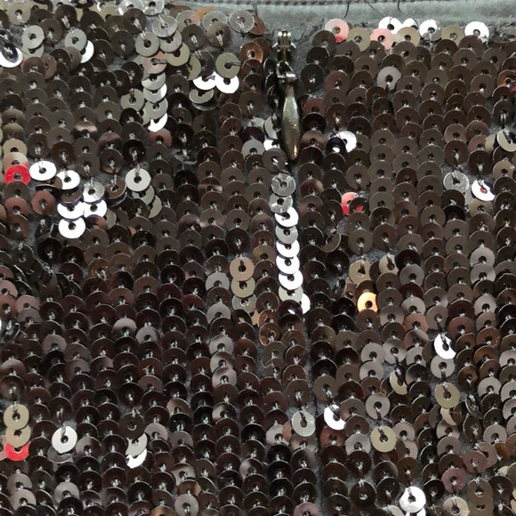 🖤HP 3/21!🖤 Banana Republic // black sequin skirt - Picture 8 of 8